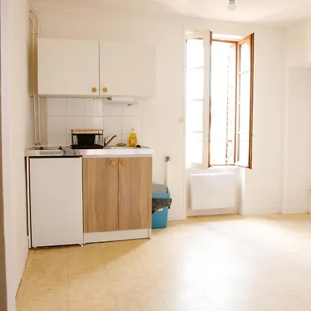 La Place Servant 2 * Montlucon